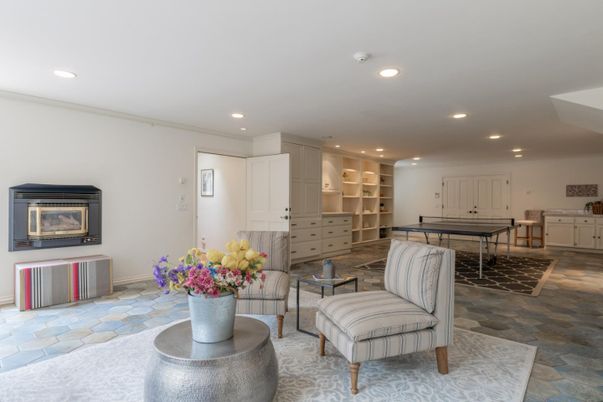 Game Room, Interior, Recessed Lighting