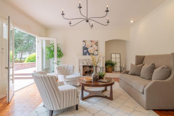 Chandelier, Fireplace, Interior, Living room, Recessed Lighting, Wood Texture Flooring