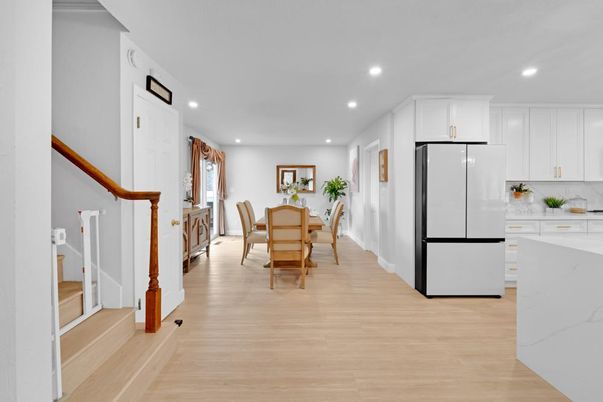 Dining room, Interior, Kitchen, Recessed Lighting, Wood Texture Flooring