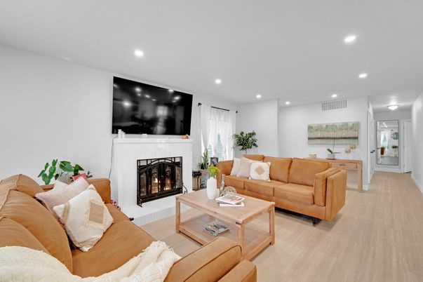 Fireplace, Interior, Living room, Recessed Lighting, Wood Texture Flooring
