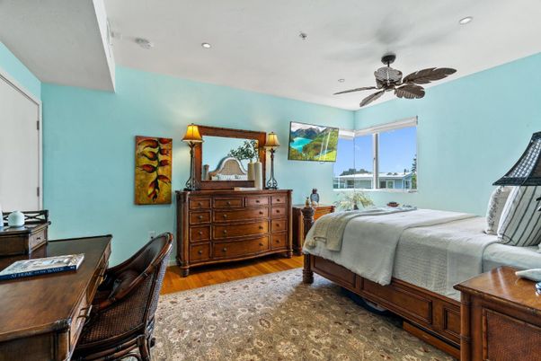 Bedroom, Home Office, Interior, Recessed Lighting, Wood Texture Flooring