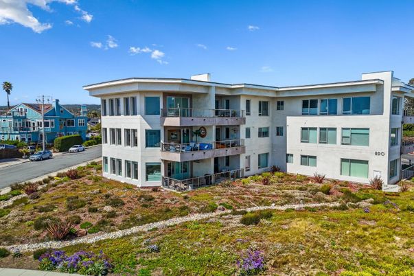 Exterior, Facade, Condo Building