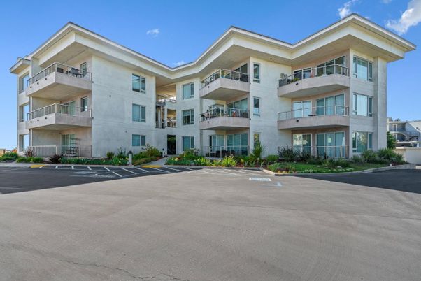 Exterior, Facade, Condo Building