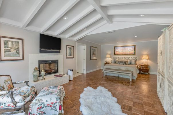 Bedroom, Fireplace, Interior, Recessed Lighting, Wood Texture Flooring