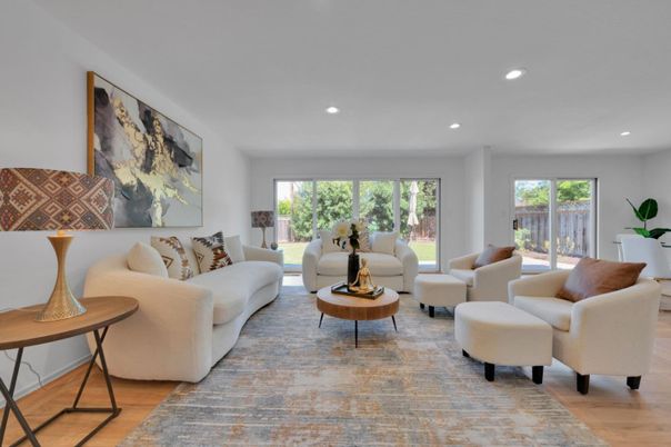 Interior, Living room, Recessed Lighting, Wood Texture Flooring