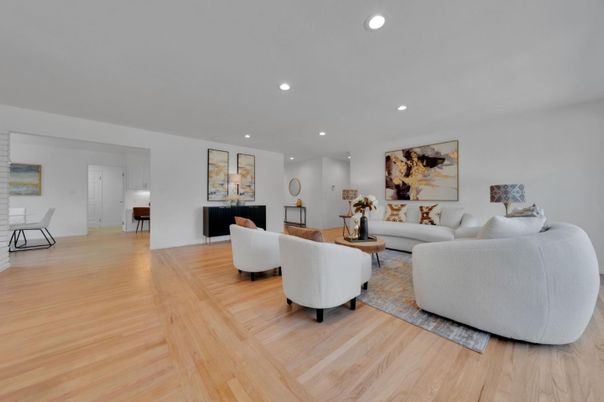 Interior, Living room, Recessed Lighting, Wood Texture Flooring