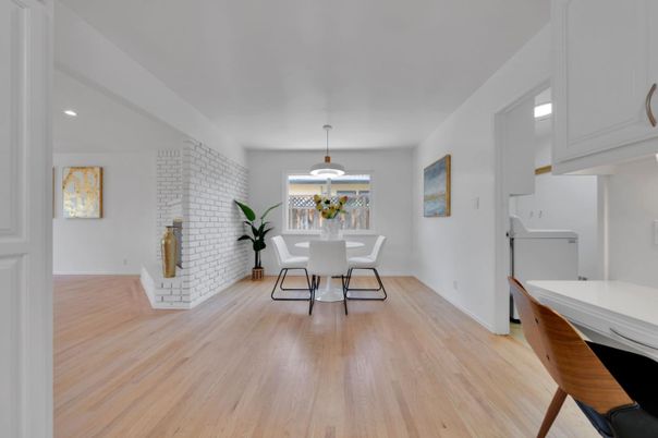 Dining room, Interior, Pendant Lights, Recessed Lighting, Stone Walls, Wood Texture Flooring