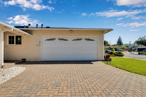 Detached Garage, Exterior