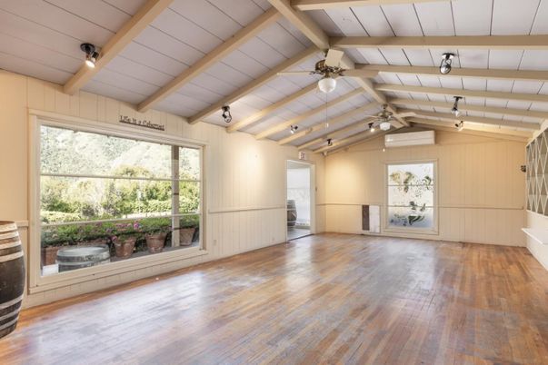 Empty room, Interior, Wooden Beams, Wood Texture Flooring