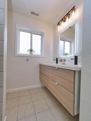Bathroom, Dual Sink Vanities, Interior