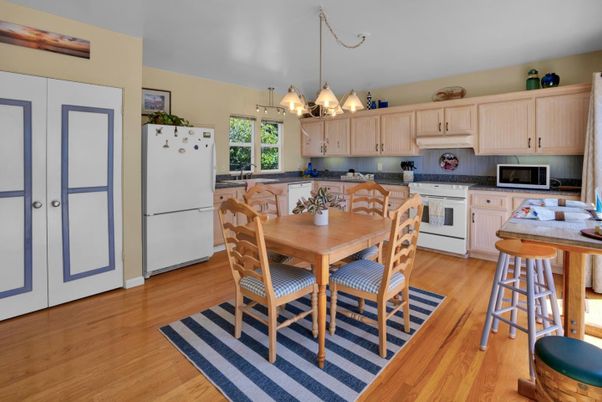 Dining room, Interior, Kitchen, Pendant Lights, Wood Texture Flooring