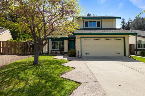 Attached, Backyard, Exterior, Facade, Split Level