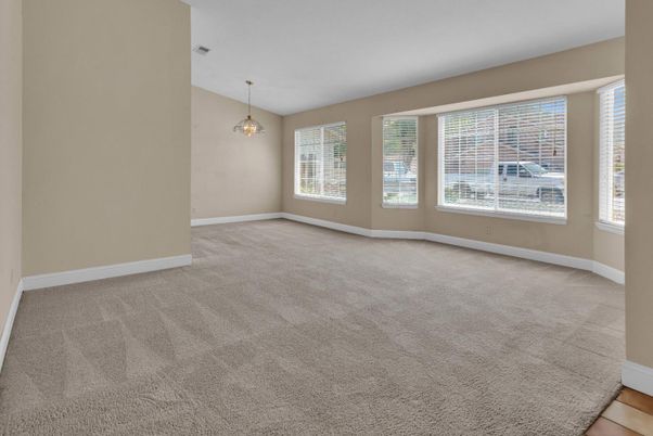 Empty room, Interior, Pendant Lights