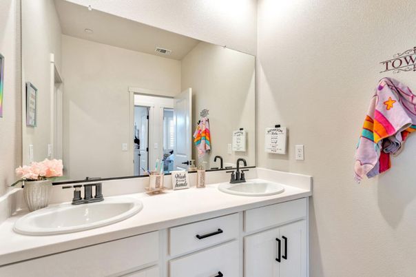 Bathroom, Dual Sink Vanities, Interior