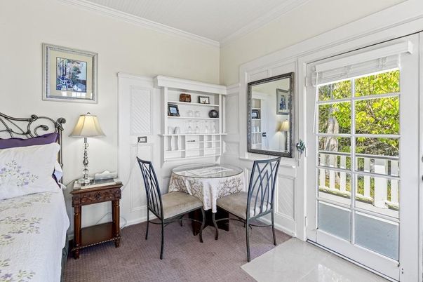 Dining room, Interior