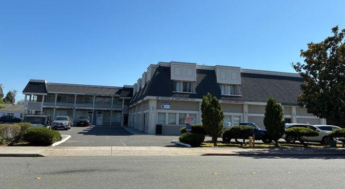 Attached, Exterior, Facade, Modern