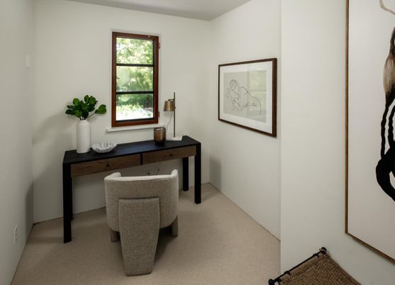 Home Office, Interior