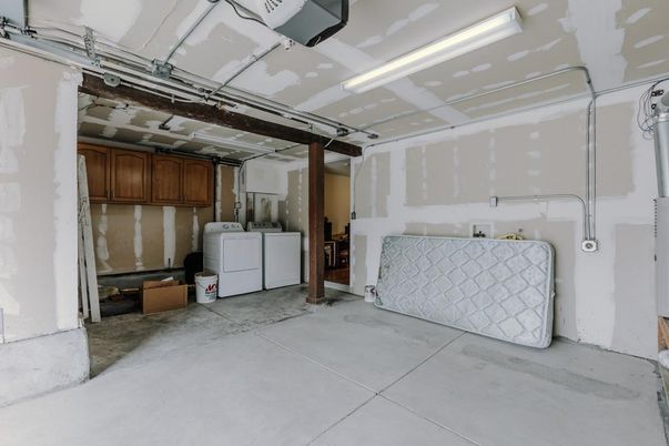 Garage, Interior, Washer