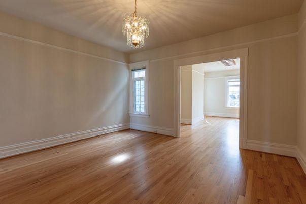 Chandelier, Empty room, Interior, Wood Texture Flooring