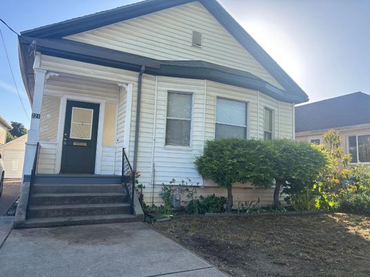 Exterior, Facade, None