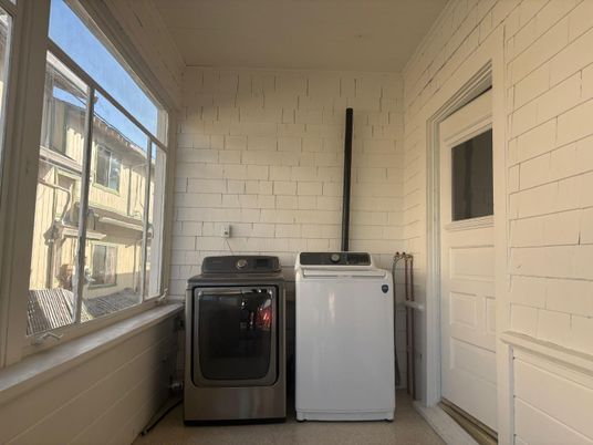 Interior, Washer