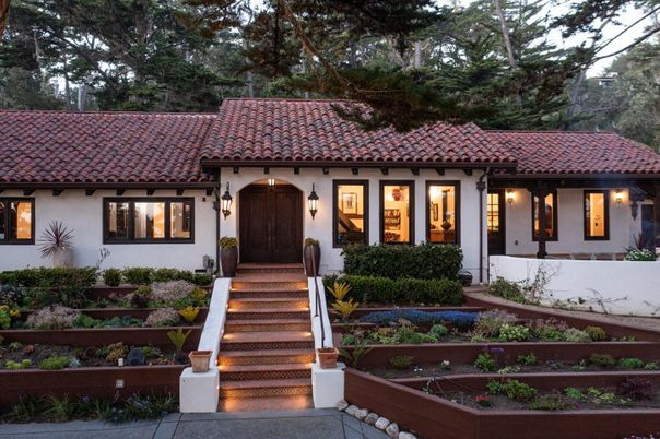 Exterior, Facade, Spanish Mediterranean