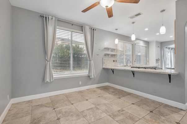 Empty room, Interior, Pendant Lights, Recessed Lighting