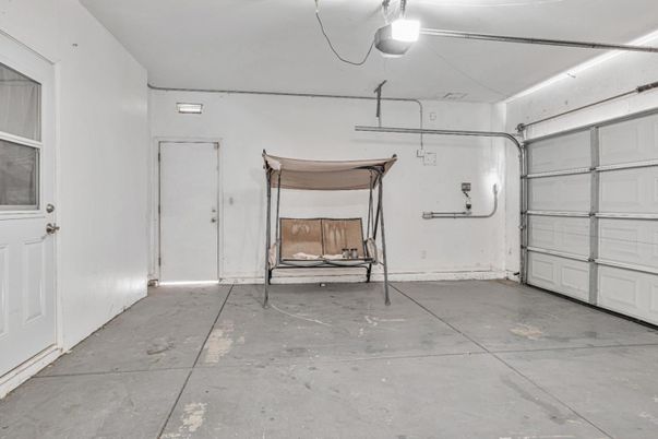 Garage, Interior