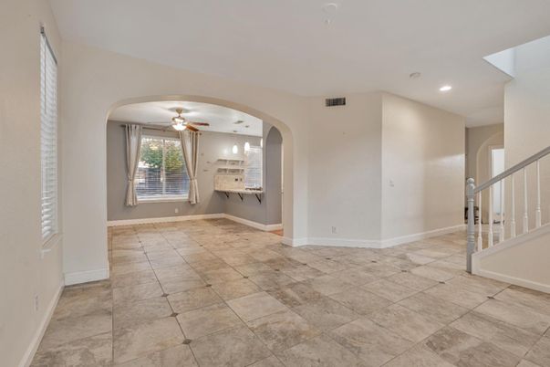 Empty room, Interior, Recessed Lighting