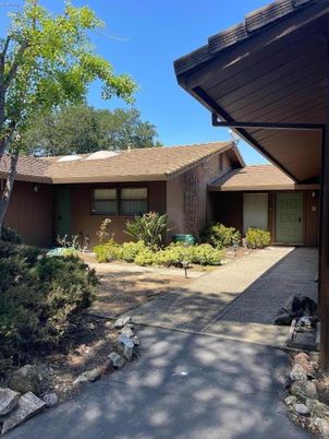 Backyard, Exterior, Facade, Ranch