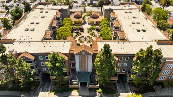 Exterior, Drone