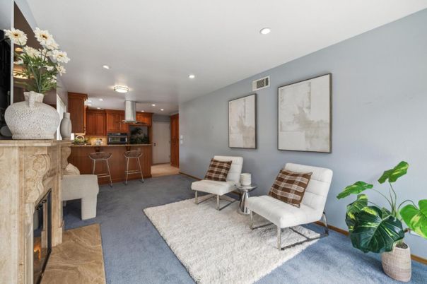 Fireplace, Interior, Kitchen, Recessed Lighting