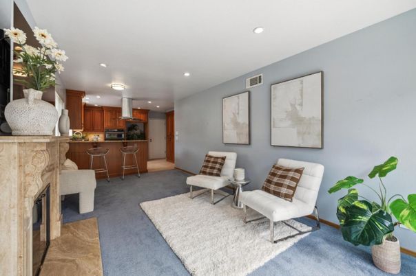 Fireplace, Interior, Kitchen, Recessed Lighting