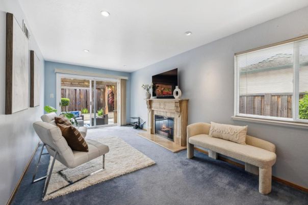 Fireplace, Interior, Living room, Recessed Lighting