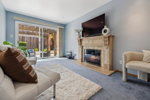 Fireplace, Interior, Living room, Recessed Lighting