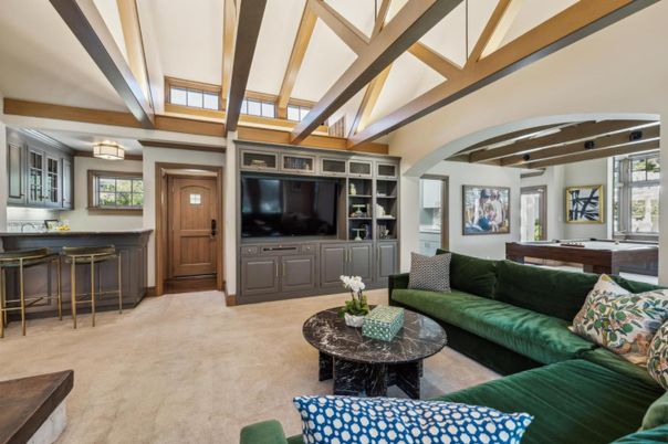Billiard Table, Game Room, Interior, Living room, Wooden Beams