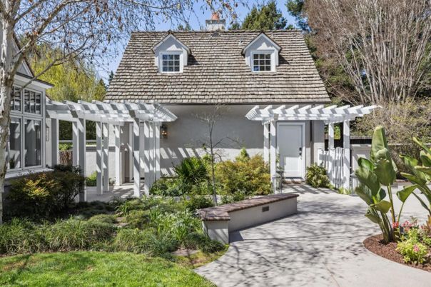 Exterior, Facade, Cape Cod