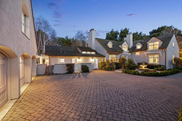Exterior, Facade, Cape Cod