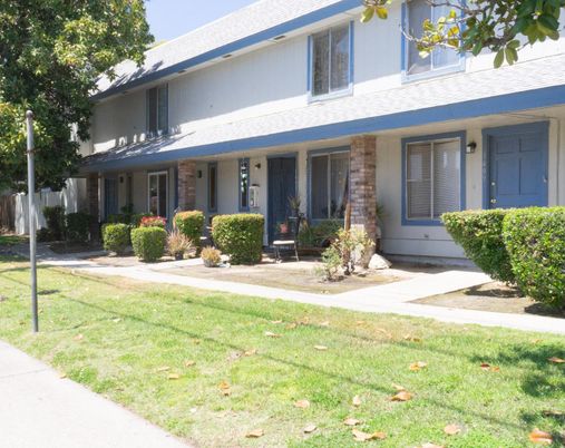 Exterior, Facade, Ranch