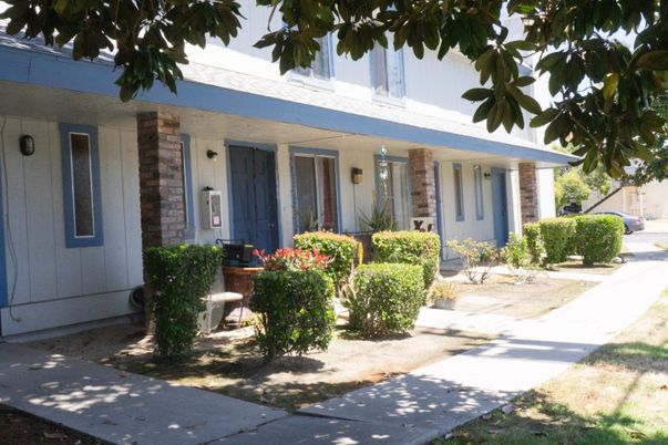 Exterior, Facade, Ranch