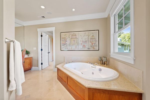 Bathroom, Interior, Recessed Lighting