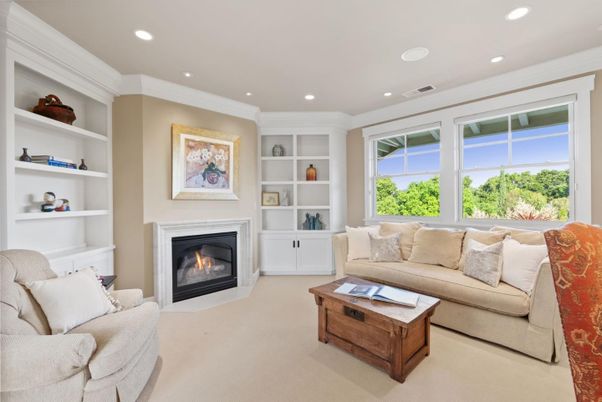 Fireplace, Interior, Living room, Recessed Lighting
