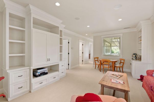 Dining room, Interior, Recessed Lighting