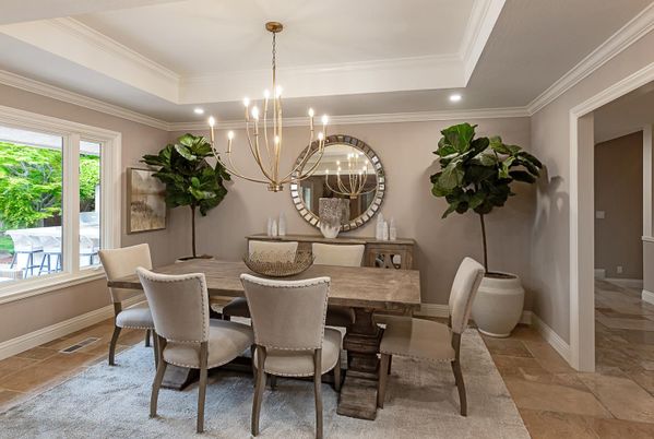 Chandelier, Dining room, Interior