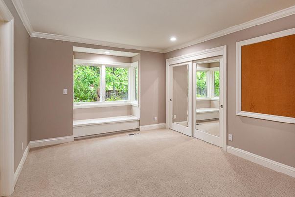 Bathroom, Empty room, Interior, Recessed Lighting