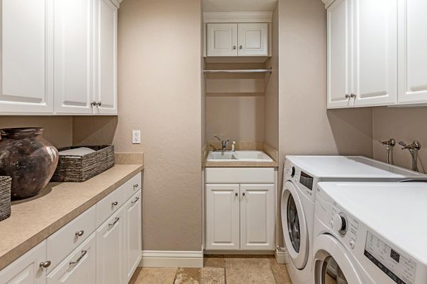 Interior, Washer