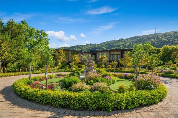 Backyard, Exterior, Facade, Mediterranean