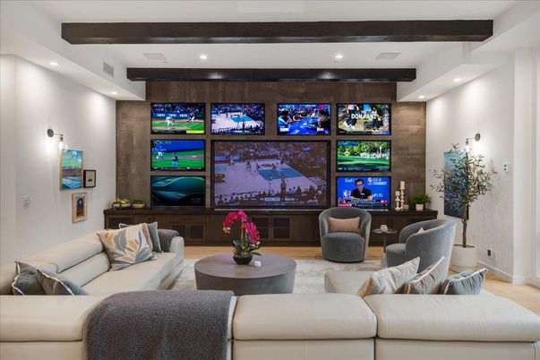 Interior, Living room, Recessed Lighting, Wooden Beams, Wood Texture Flooring