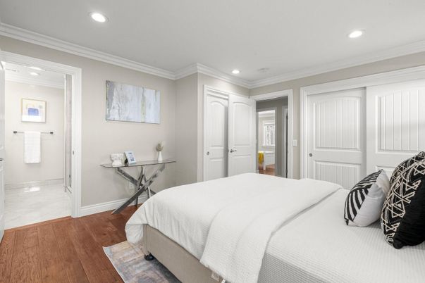 Bedroom, Interior, Recessed Lighting, Wood Texture Flooring