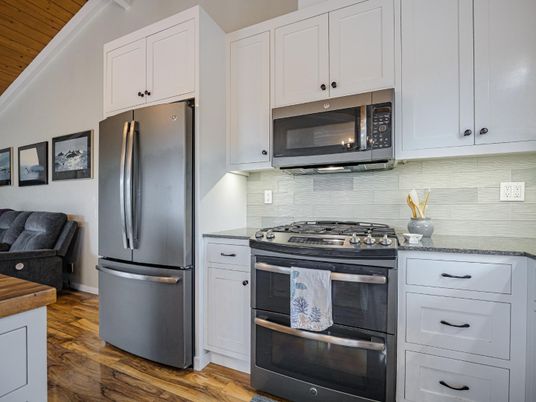 Interior, Kitchen, Stainless Steel Appliances, Wood Texture Flooring